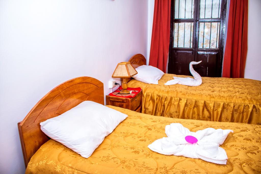 Marlon'S House Cusco Hotell Santa Ana  Rum bild
